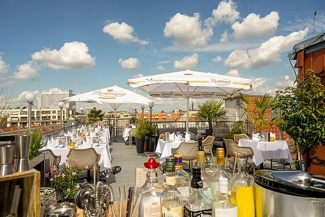 Skybar des martas Hotel Albrechtshof Berlin.